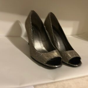Bandolino sparkly silver dress shoes-some minor peeling on inside of shoes